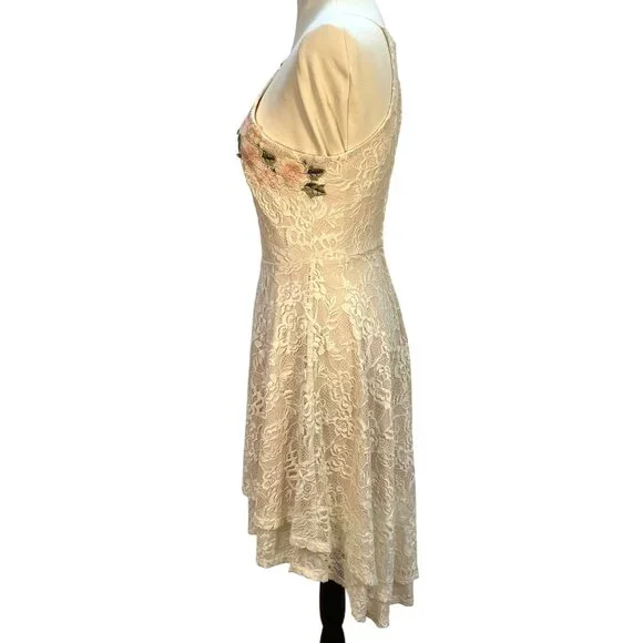 City Triangles Ivory Lace Floral Applique High-Low Sleeveless Dress Size 4 - Picture 5 of 8